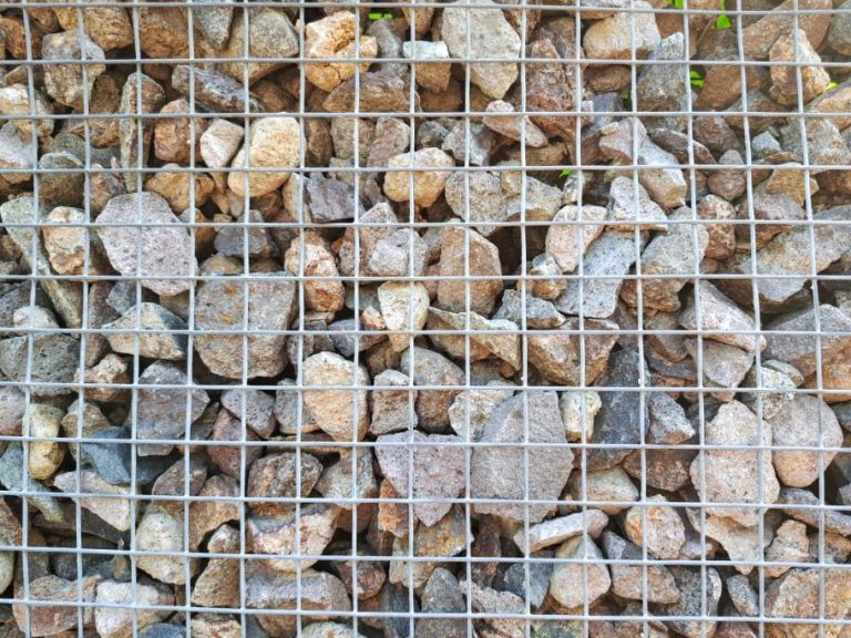 mur soutenement pierre gabions